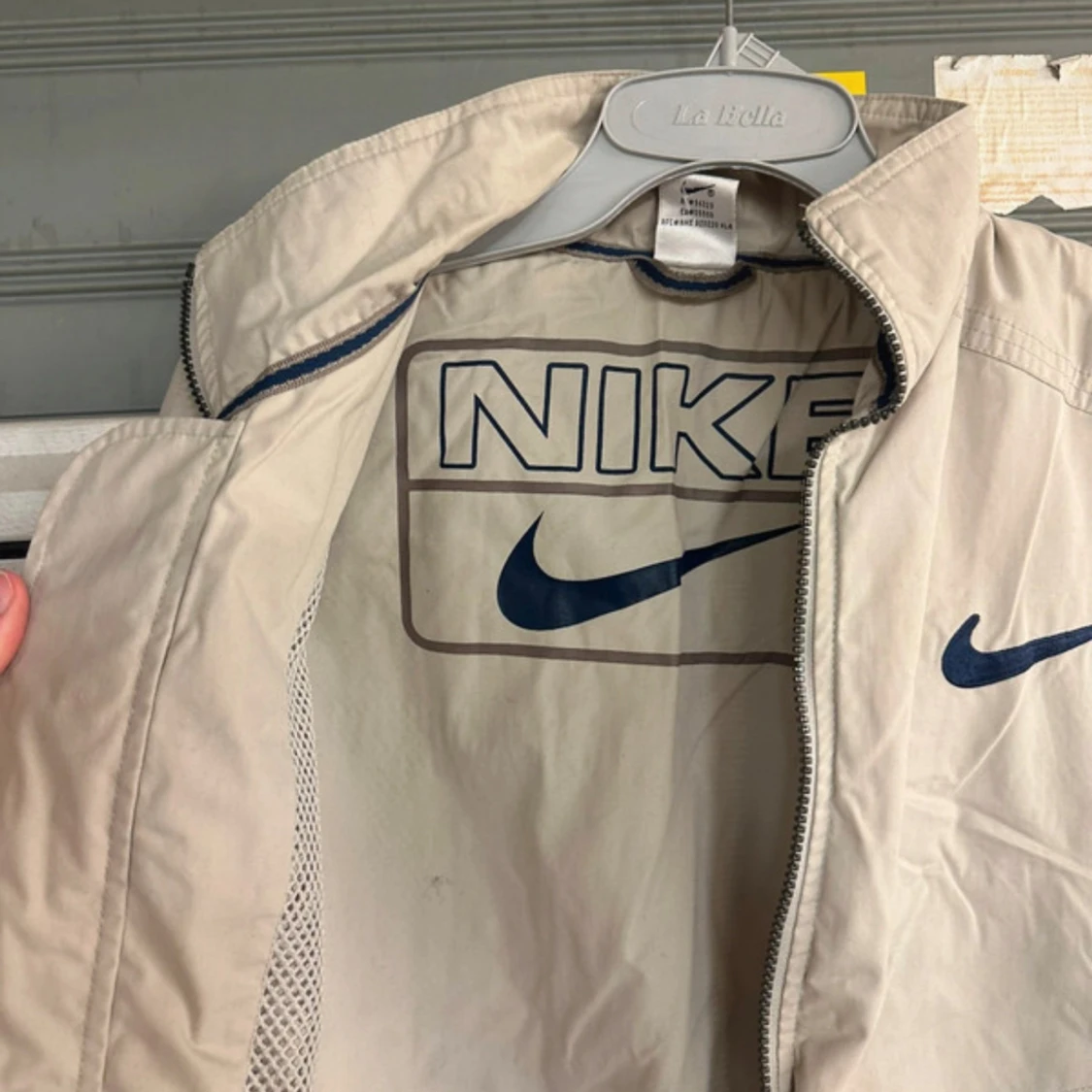 Retro Beige vindjacka från Nike - 90