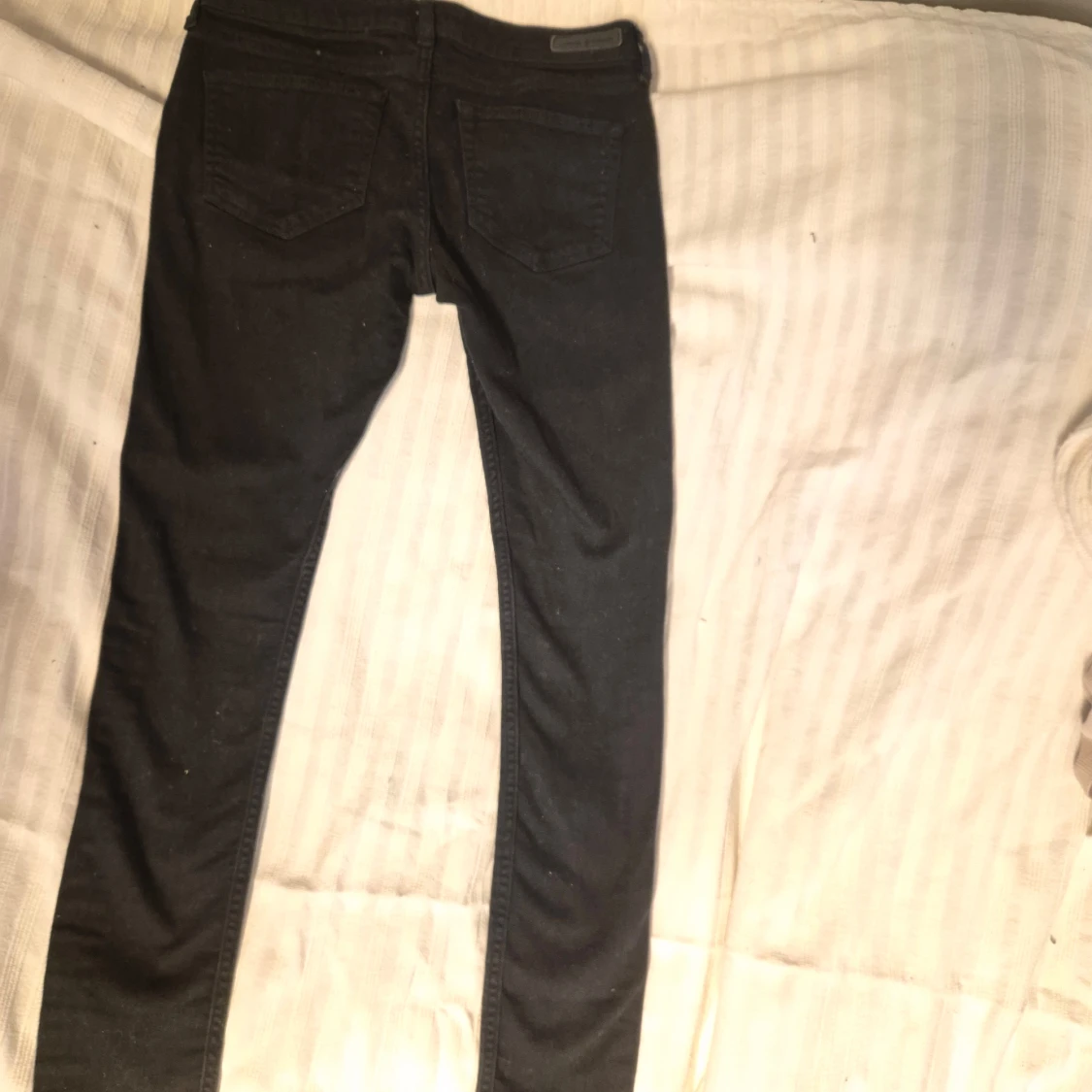 Svarta jeansbyxor - 90