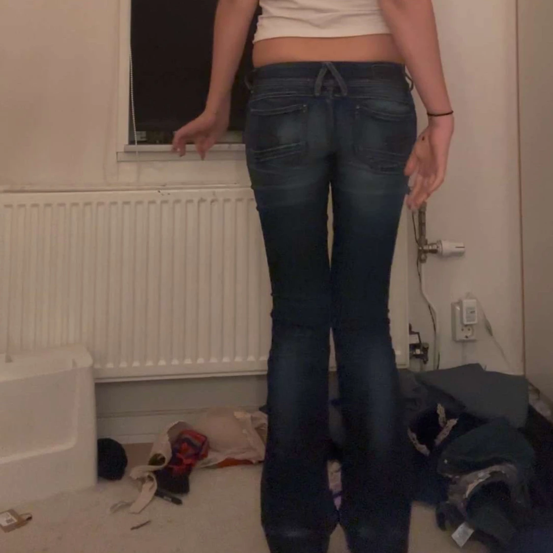 Mörkblå bootcut jeans - 90