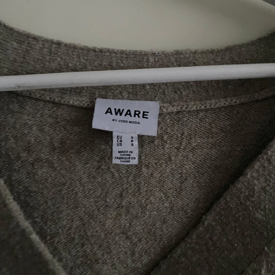 Beige tröja från Aware by Vero Moda - 90