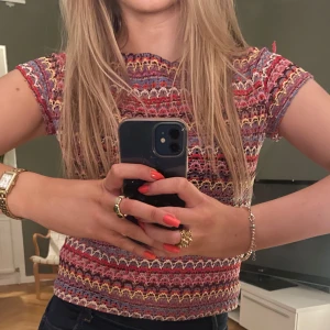 ?virkad? t-shirt💞 - sjukt fin och unik t-shirt, gissar att den är virkad😆💖💖 