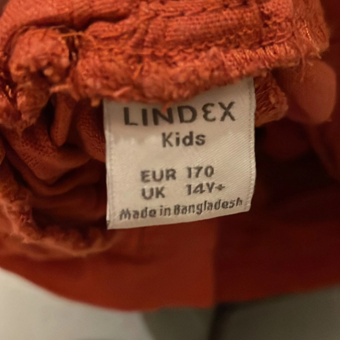Rostfärgade shorts från Lindex - 91