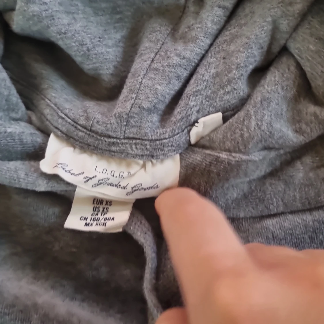 Grå hoodie från H&M - 91