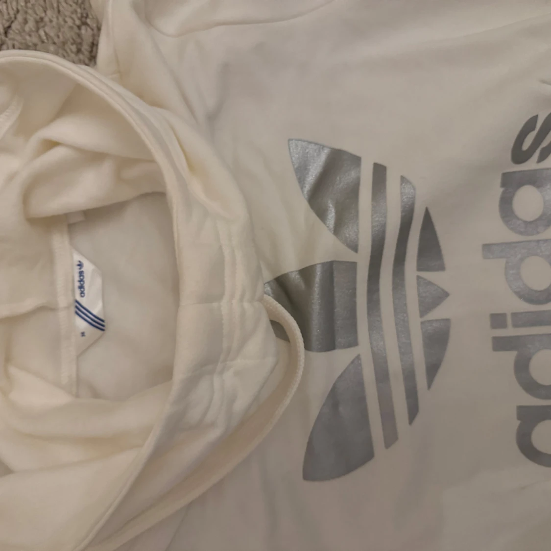 Vit hoodie från Adidas - 92