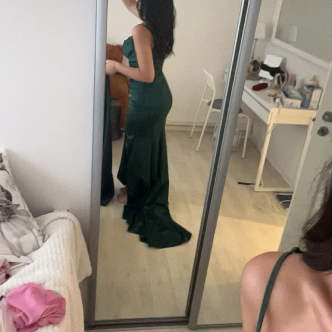 Grön långklänning med slits - 91