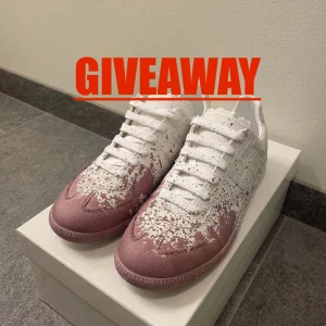 Asfeta nya margiela gats - Vi här Lion Closet har just nu en riktigt sjuk givaway, dar alla kan delta de ända ni behöver göra är att följa de simpla steget nedan. 1. Följa oss här på plick, Vinnaren dras 17 november