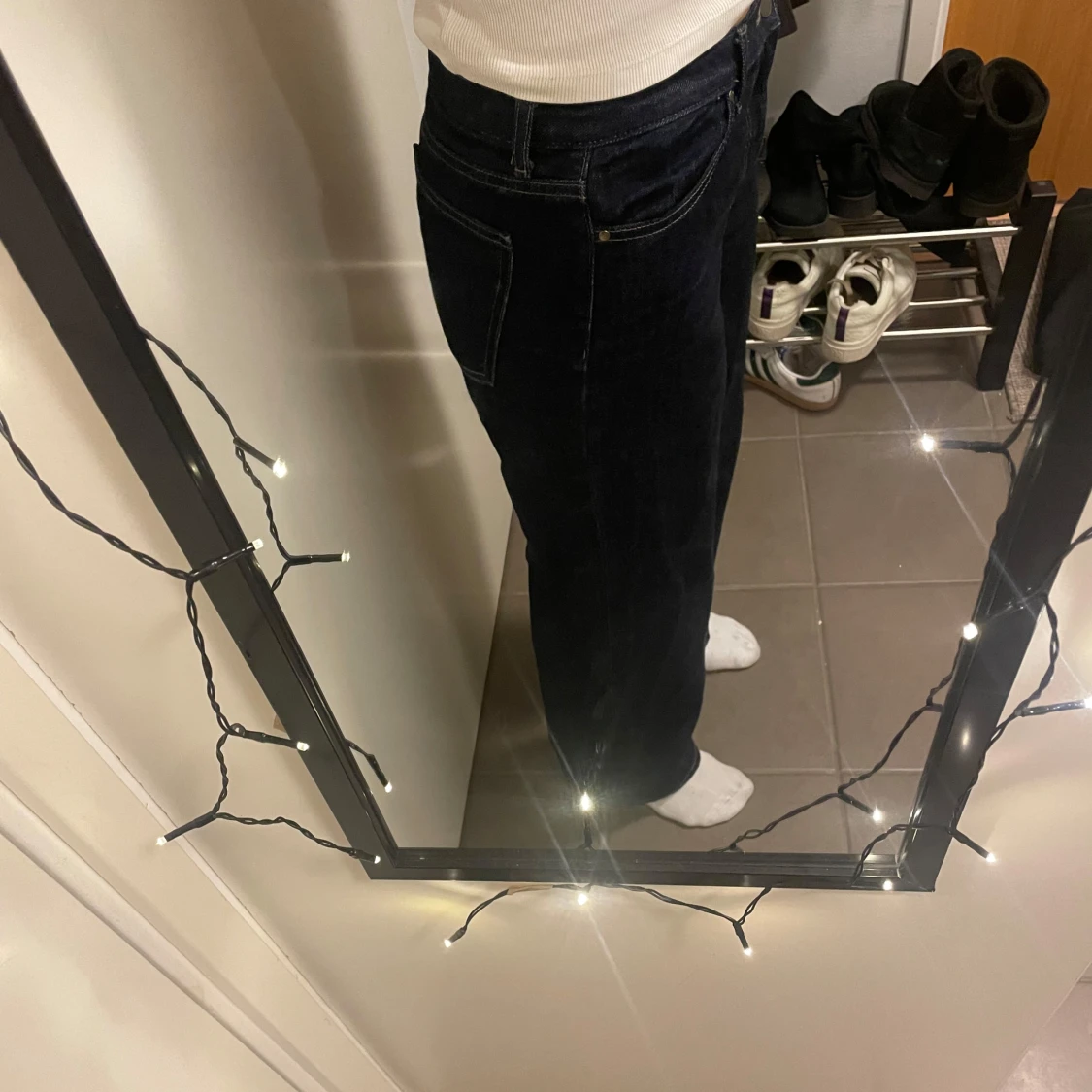 Mörkblåa jeans  - 91