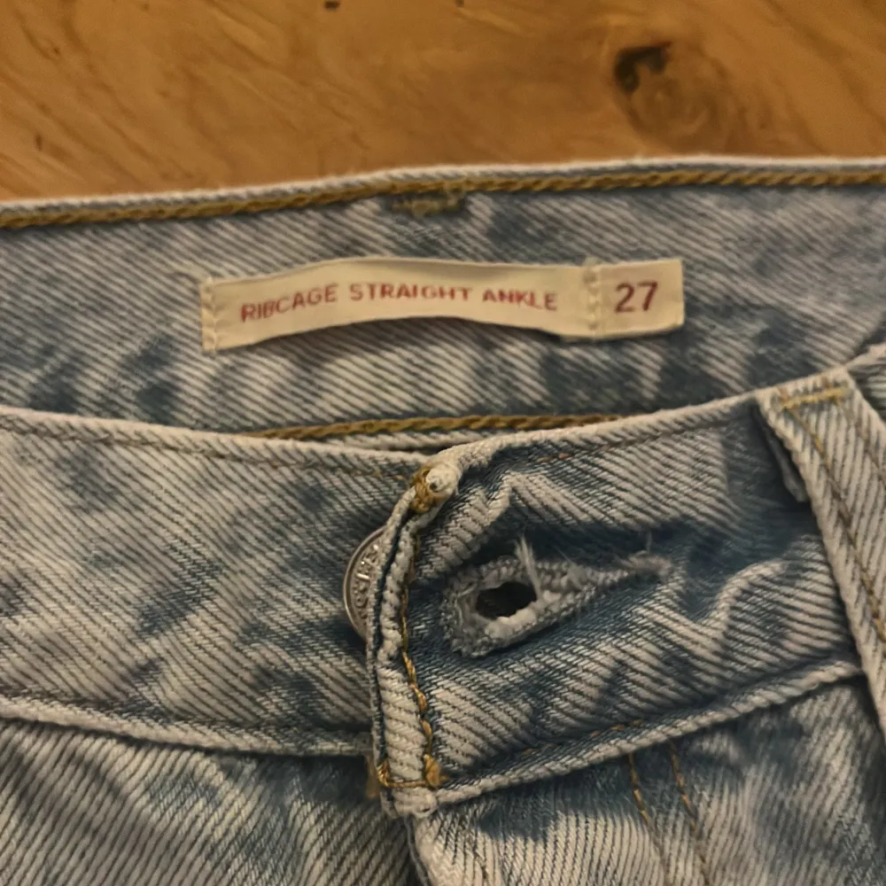 Jeans i fint skick W27 L31. Ljusblå i färgen. Jeans & Byxor.