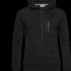 Sailracing koftan  - Helt oanvänd Sailracing kofta,funkar för både kille och tjej 