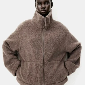 Hm pilejacka M - Helt ny med prislapp, liten i storleken, passar mer S/M