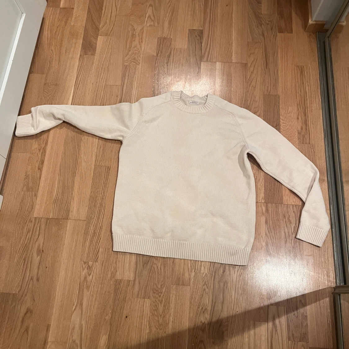 Beige stickad tröja från Knowledge Cotton Apparel