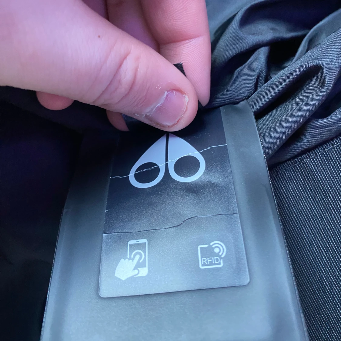 Svart dunjacka från Moose Knuckles - 4