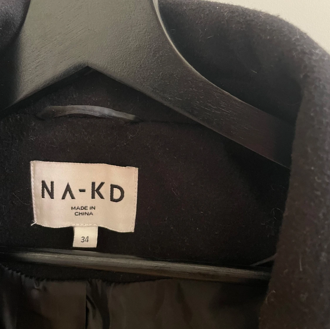 Svart oversized kappa från NA-KD - 2