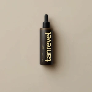 Tanrevel Brun Utan Sol - Tanrevels brun utan sol-produkt i en stilren brun flaska med pipett färgen Dark cool. Helt ny endast testad, säljer då jag köpte fel färg. 