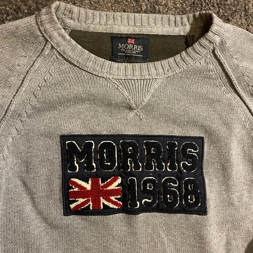 Säljer en sjukt snygg Morris Crewneck! Skick 7-8/10. Nypris: 900kr. Fler funderingar så är det bara att höra av sig !. Tröjor & Koftor.