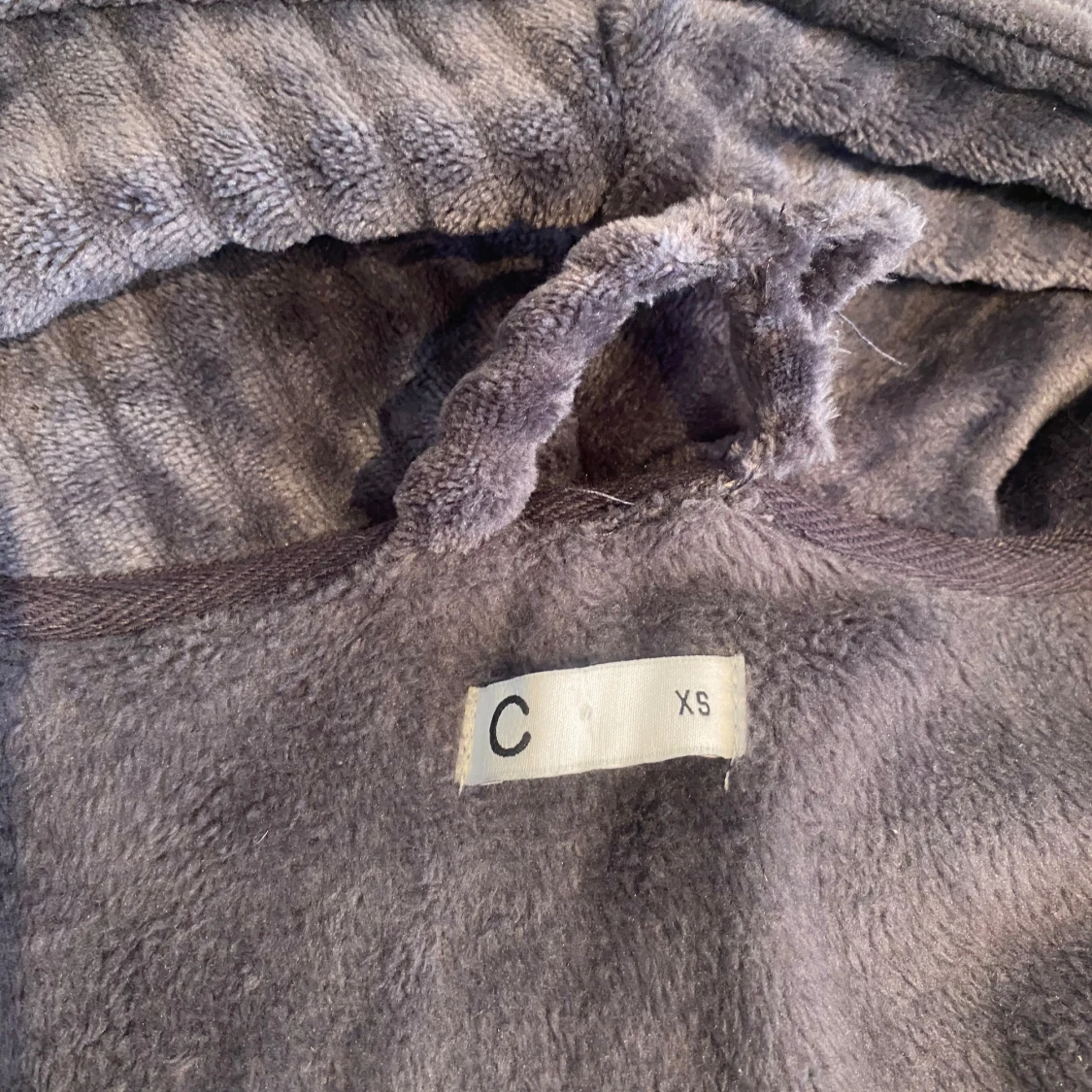 Grå morgonrock  - 90