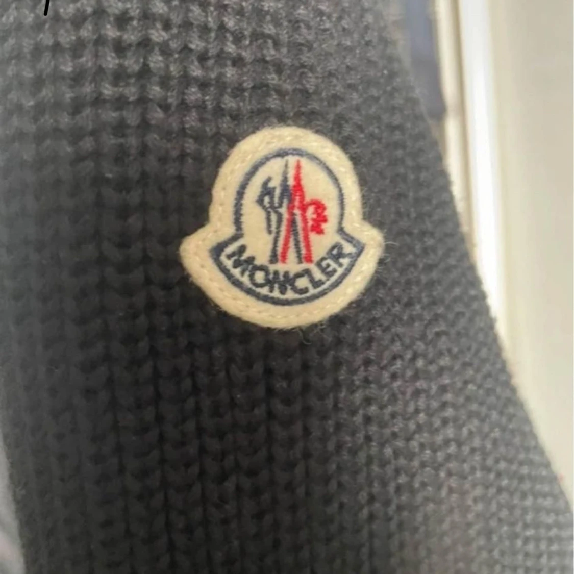 Moncler cardigan storlek M - 91