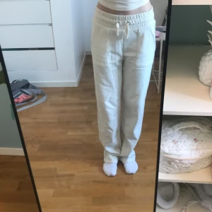 Mysbyxor - Mysbyxor i storlek XS. Som nya. Har använts 1-2 gånger.