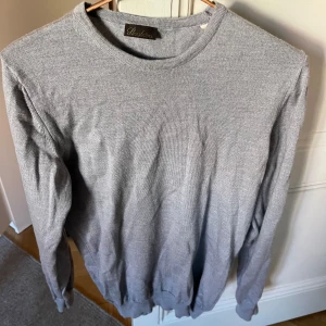 Ljusgrå stenström Merino storlek s - Inga tydliga defekter vad jag ser jättefint skick o superbekvämt med Merino nu emot hösten