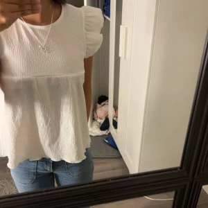 Volang topp - Helt ny topp från lager 157 med prislapp. Storlek 150, sitter som xxs/xs💘
