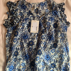 Mönstrad blus! - Bra skick! Aldrig använt 🫶