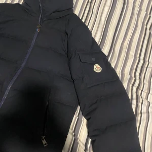 Moncler jacka  - Moncler jacka i bästa skick