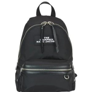Marc Jacobs Ryggsäck  - Säljer min Marc Jacobs ryggsäck som inte kommer till användning längre!  i väldigt gott skick. Köpt för 2800kr! 