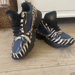 Adidas Falcon  - Storlek 38 Använda 2ggr