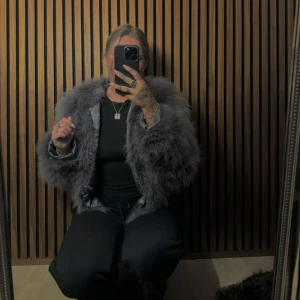 Äkta päls jacka  - Päls jacka i storlek Xs/S. Äkta päls!  Felfri 🩷