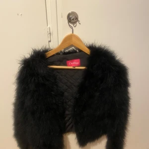 Bolero svart  - Xl men funkar L/m/Sxs 