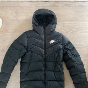 Nike Dunjacka - Nike Dunjacka i strl S, fint skick.