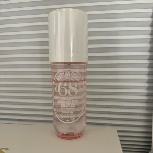 Sol de janeiro bodymist - 240ml alltså den stora flaskan, mer än halva kvar. Nypris 449kr Säljer för 200kr