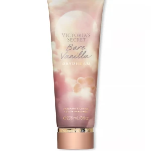 Body Lotion från Victoria Secret - Body Lotion i doften Bare Vanilla, daydream. Endast testad men doften passade inte riktigt mig. Man blir sjukt len av den. ☺️