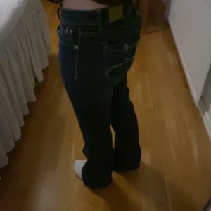 Mörkblå jeans - Jätte snygga jeans från polo som tyvärr inte kommer till användning längre, haft ett tag men inga skador eller speciella tecken på användning