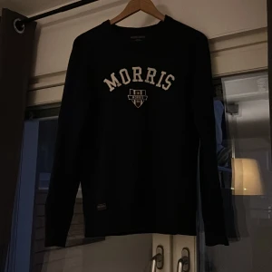Morris tröja - Tja säljer denna feta Morris tröjan, stickad perfekt till höst/vintern nu inge defekter hör av vid funderingar