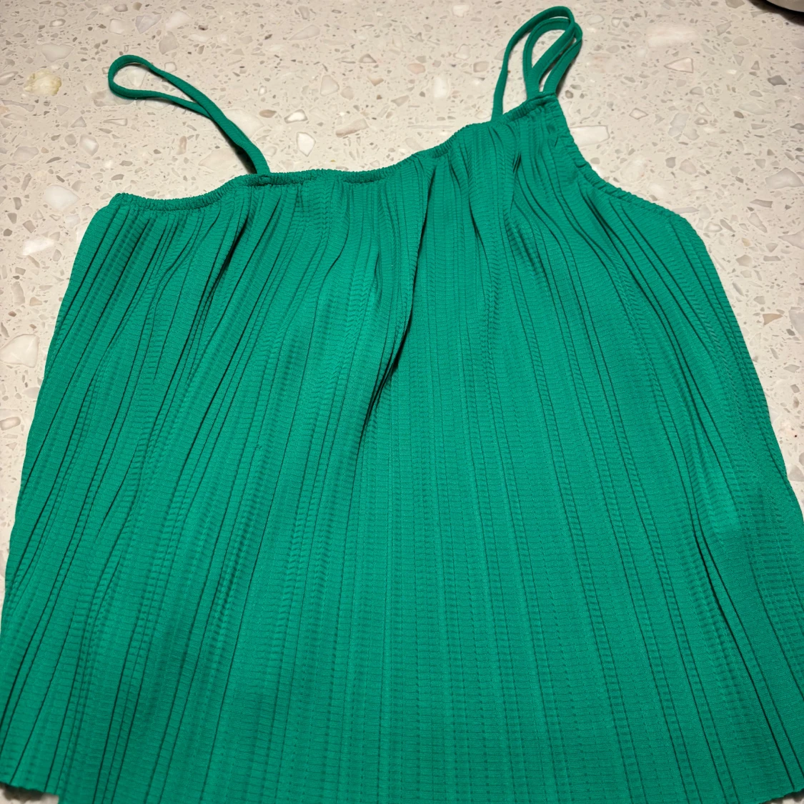 Grön ribbad linnetopp från Bik Bok