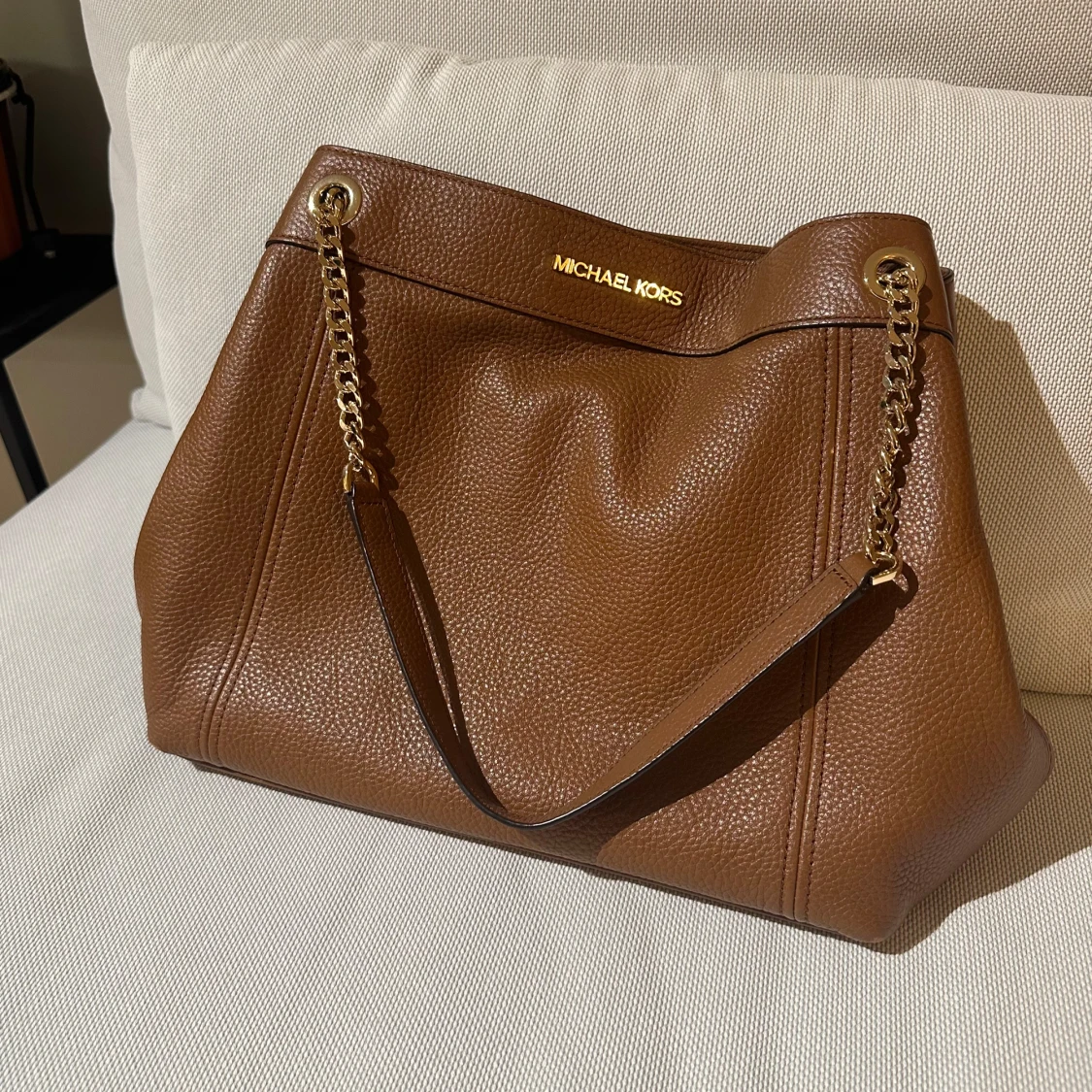 Brun axelväska från Michael Kors