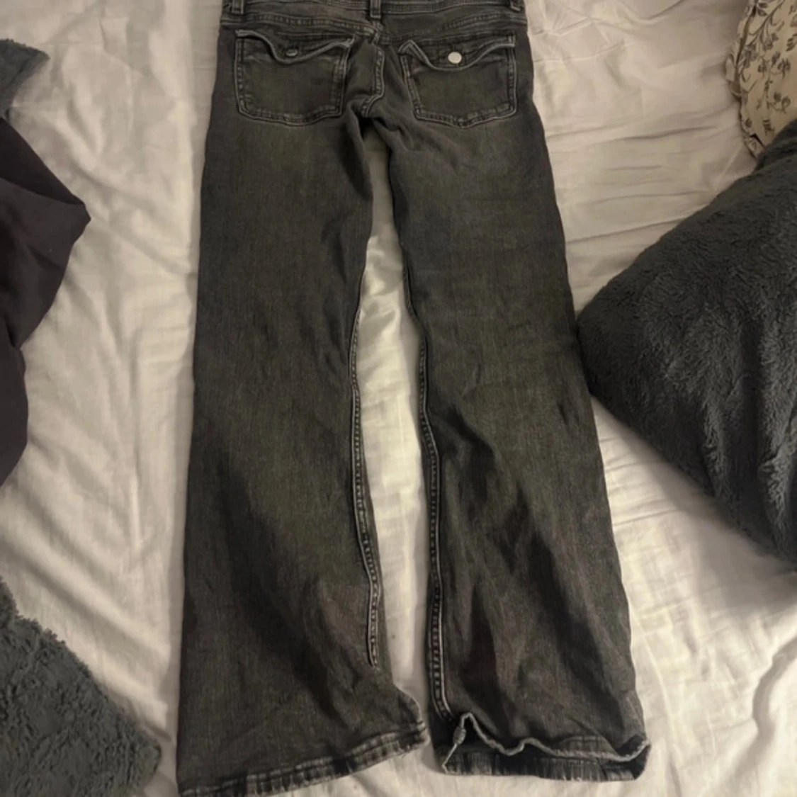 Svarta jeans från Gina Tricot - 90