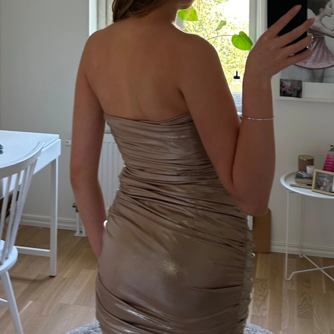 Glittrig klänning  - 90