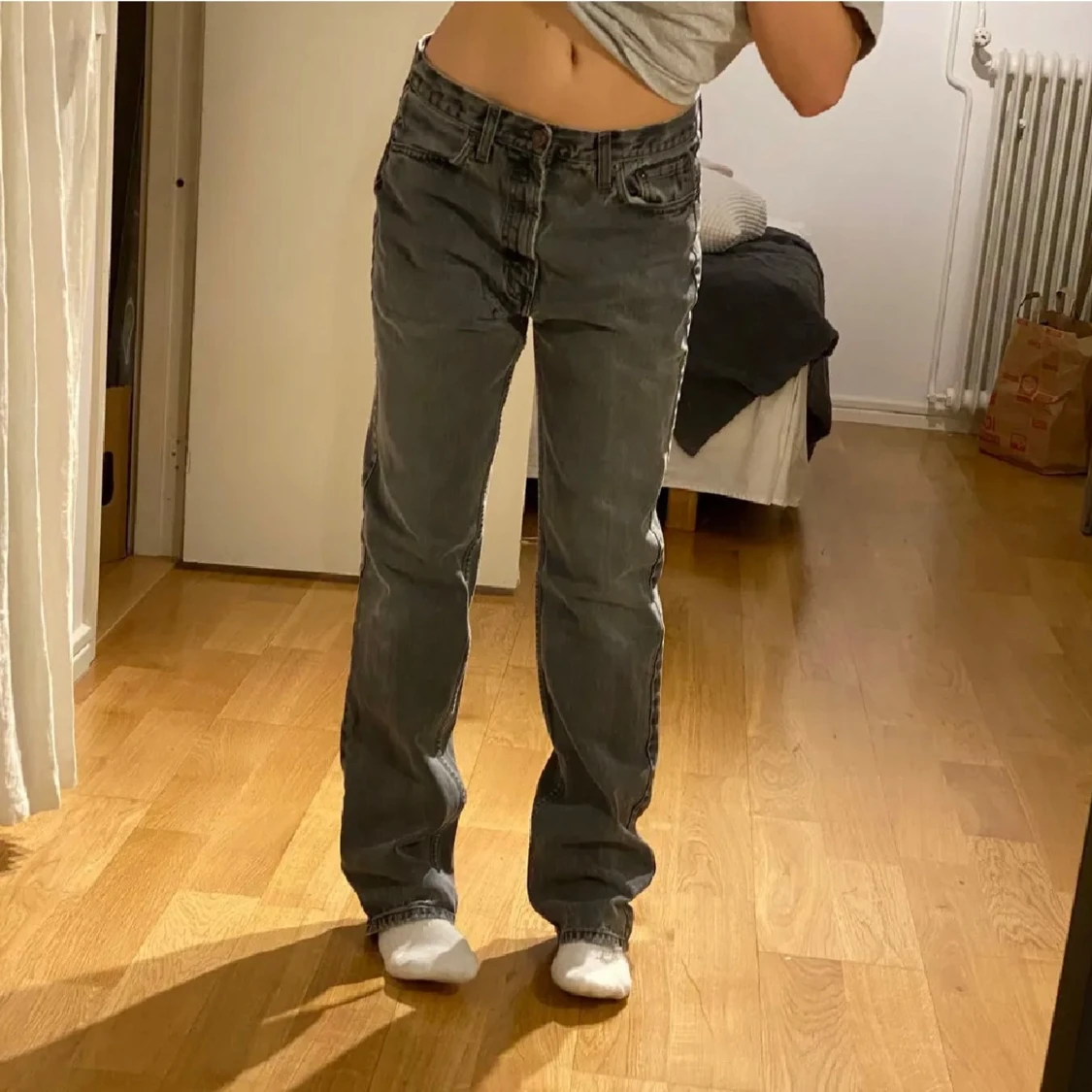 Grå jeans med rak passform - 92