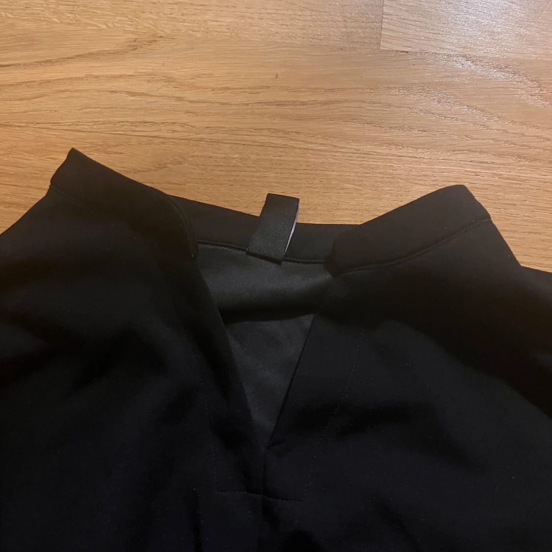 Svart tröja - 91
