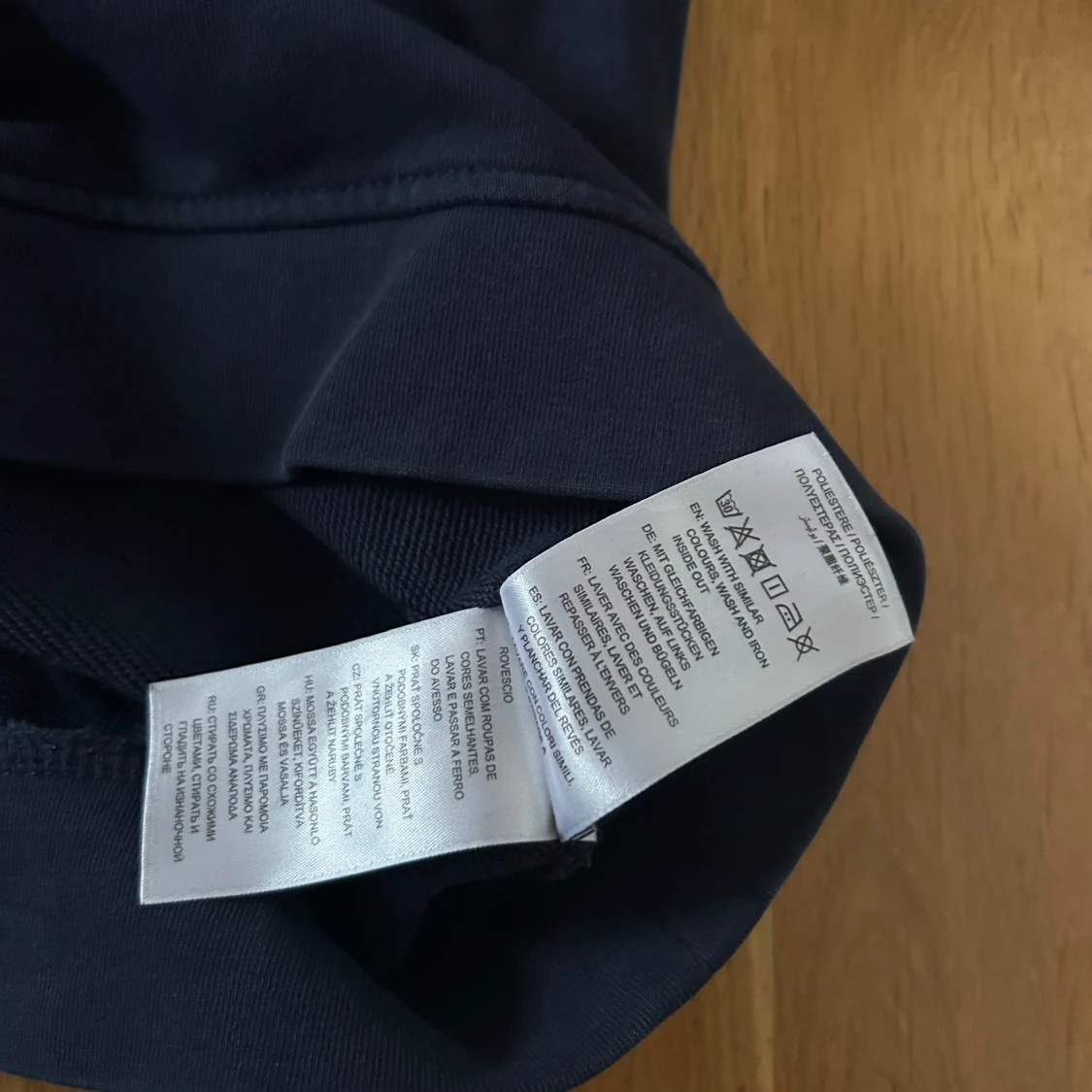 Mörkblå sweatshirt från GANT - 92