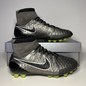 Nike fotbollsskor - Nike Magista Obra AG dobbar. 8,5/10 skick