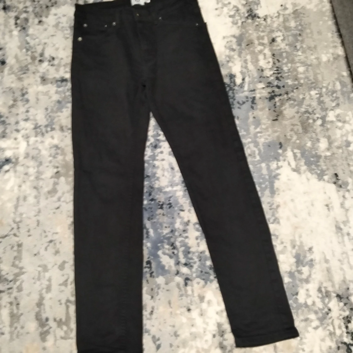 Svarta jeansbyxor
