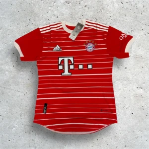 Bayern München Tröja - Bayern Munich Kimmich Tröja | Storlek S | Skick 10/10 | Nypris 1000kr | Hör av er för mer information/bilder!