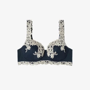 Intimissimi bh - Säljer den här söta bh:n från intimissimi som tyvärr inte passade mig💗