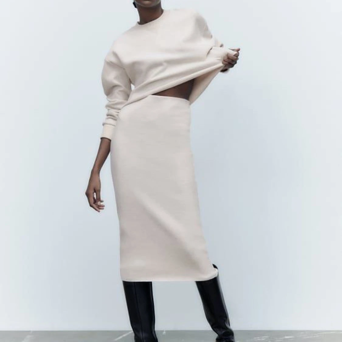 Zara-Beige set med lång kjol och croppad tröja - 2