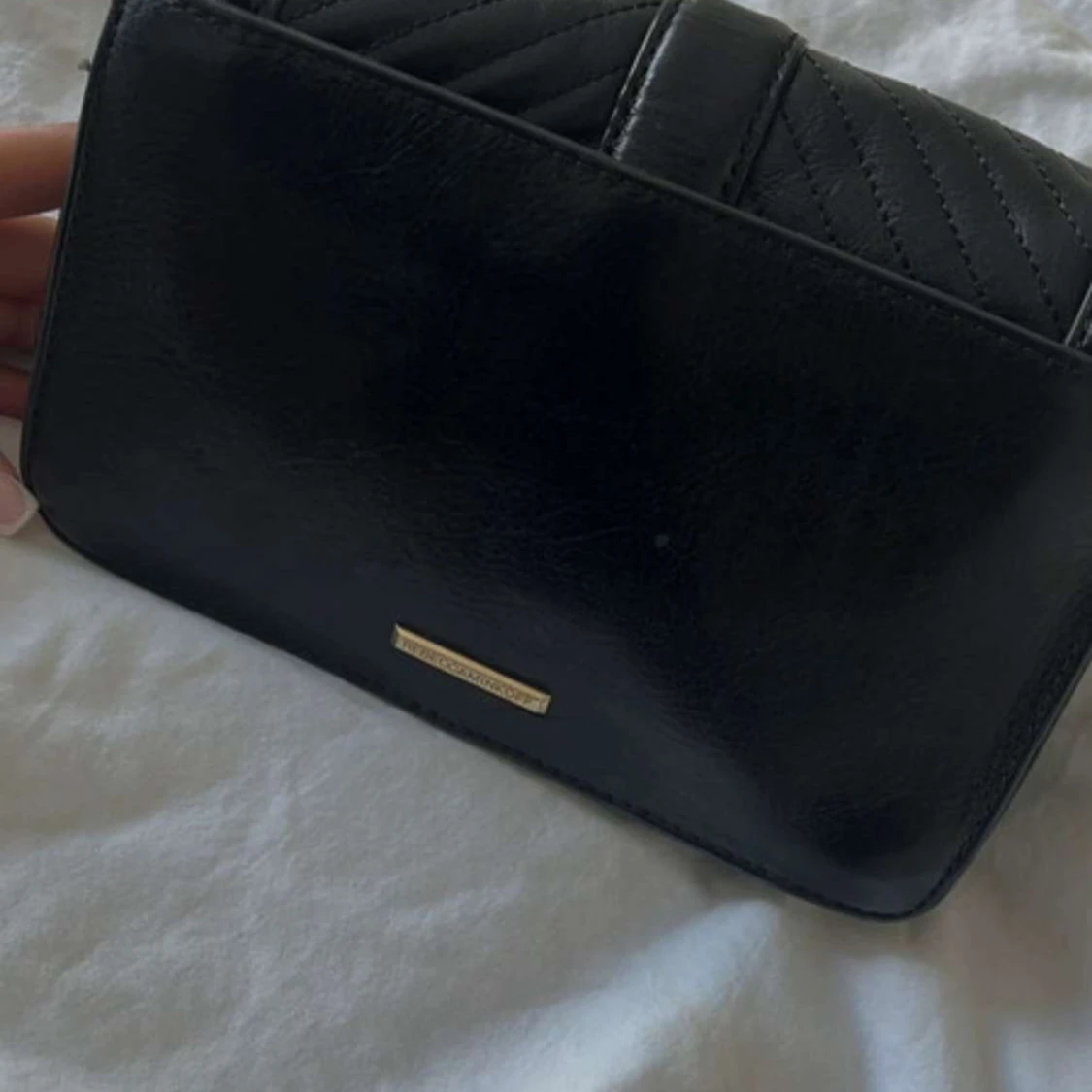 Rebecca Minkoff Chevron Quilted Small Love Axelremsväska - 1