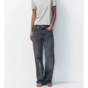 Söker  - Söker dessa Zara jeans i strl 38 eller 40