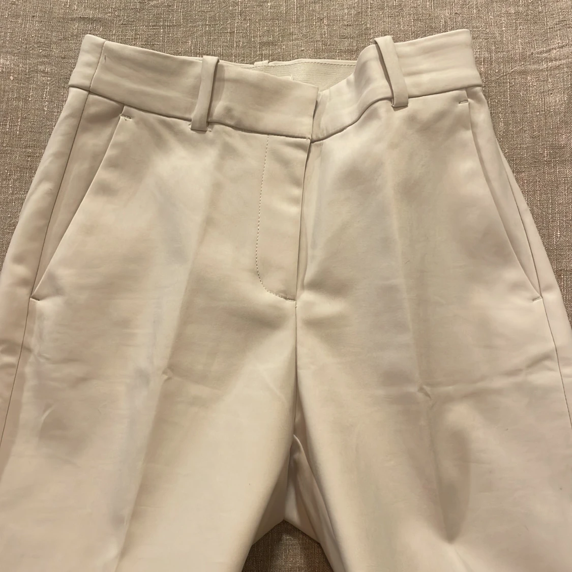 Beige kostymbyxor - 2